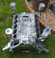 Stolik z bloku silnika BMW N62 V8 lub VW V10 Chrom