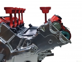 Stolik z silnika Maserati Quattroporte V8