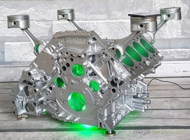 Stolik z bloku silnika Audi S6 V8 - stolik V8 V12