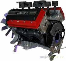 Stolik z silnika BMW V8 stolik V10, V12