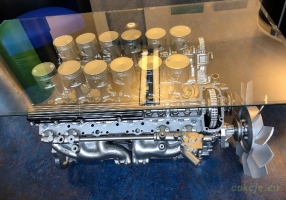 Stolik z silnika Jaguar XJ12 - V12 , V8 V10