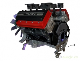 Stolik z silnika BMW 4.4l V8 / Mercedes S500 V8 FV